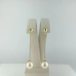 Brinco com Pingente de Pérola Folheado a Ouro 18k