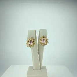 Brinco Design de Gota Cravejado com Zircônia Folheado a Ouro 18k