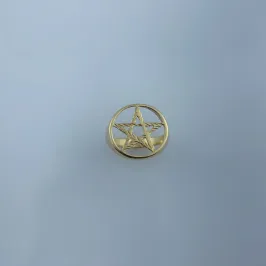 Anel com Estrela Vazada Folheado a Ouro 18k