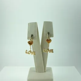 Brinco com Pingentes de Coração e Pérola Folheado a Ouro 18k