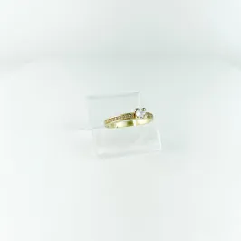 Anel Solitário Cravejado em Zircônias Folheado a Ouro 18k