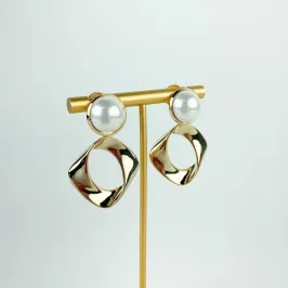Brinco Fita Pérola Folheado a Ouro 18k