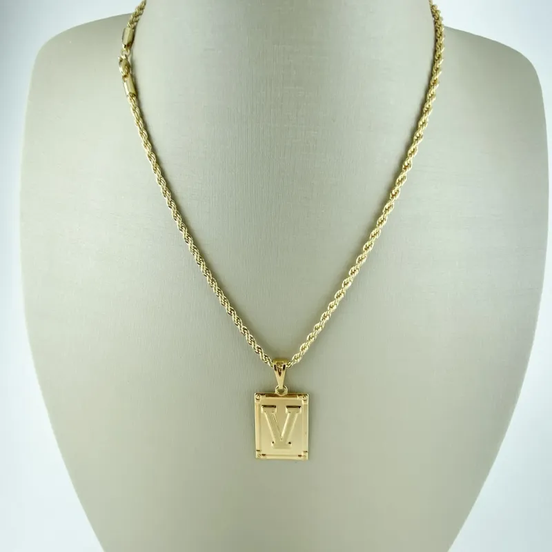 Colar Cordão Baiano com Pingente Letra V Folheado a OUro 18k