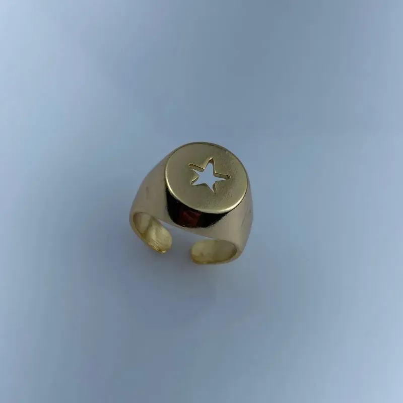 Anel Ajustável Mindinho Estrela Vazada Folheado a Ouro 18k