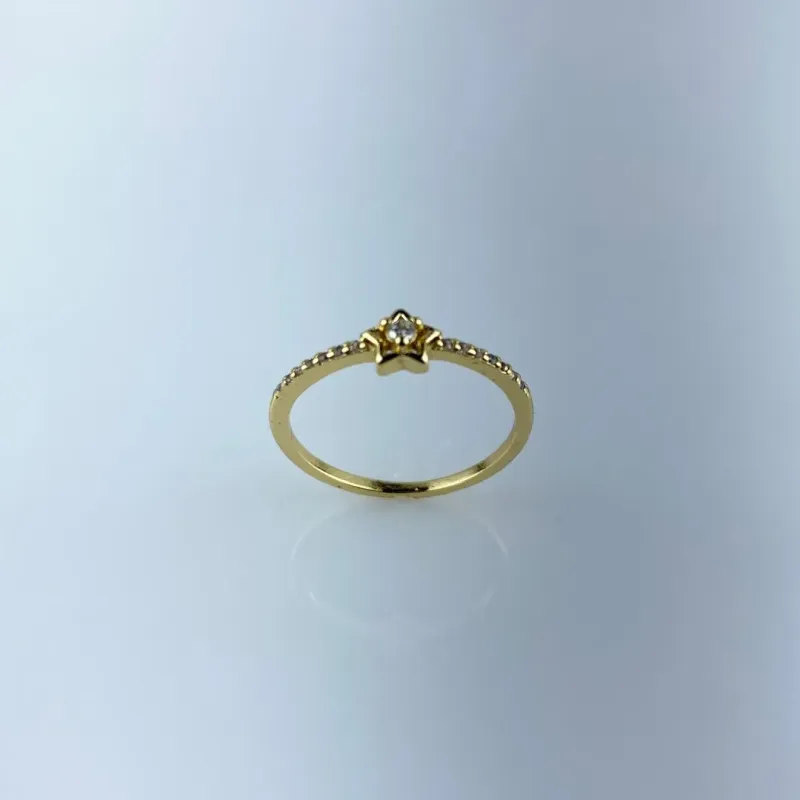 Anel Estrela em Zircônia Folheado a Ouro 18k