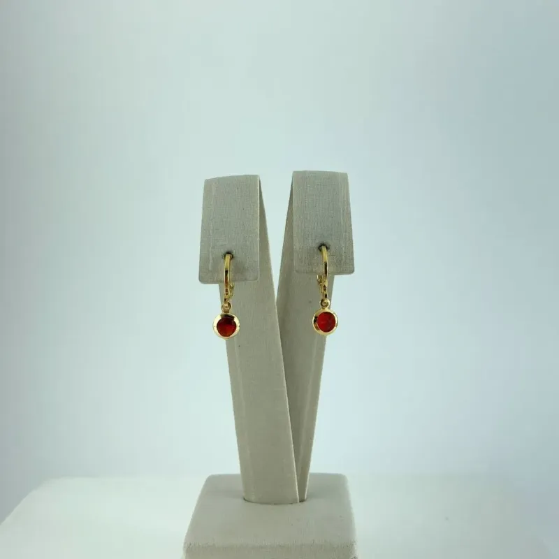 Brinco Argolinha com Pingente Design de Coração Folheado a Ouro 18k