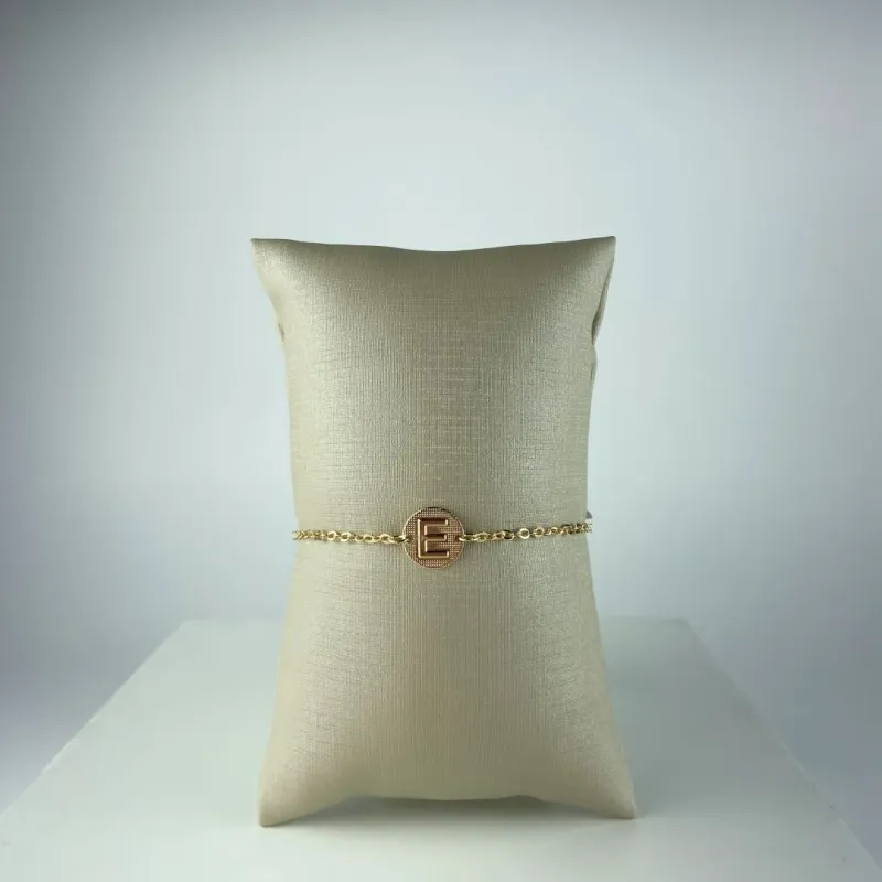 Pulseira Elo Cadeadinho com Letra E Folheado a Ouro 18k