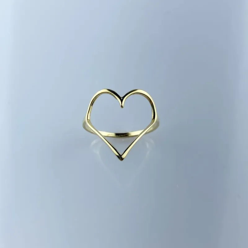 Anel Design de Coração Vazado Folheado a Ouro 18k