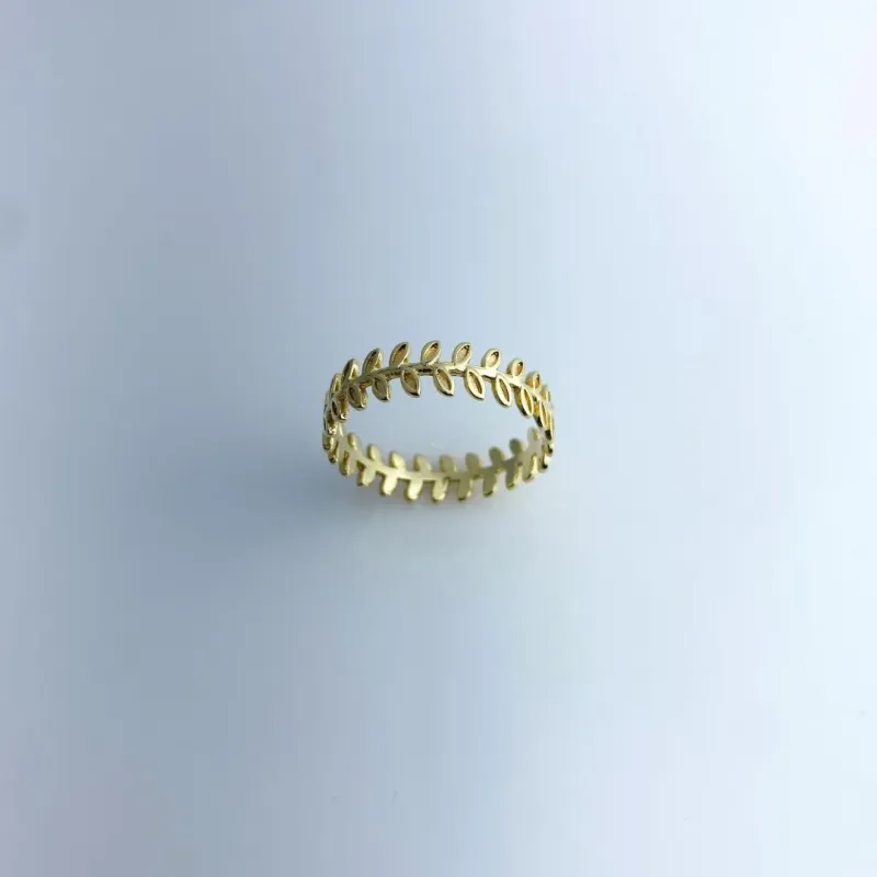 Anel com Design de Raminhos Folheado a Ouro 18k