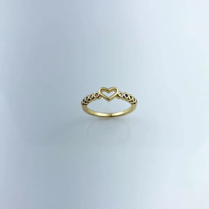Anel com Mini coração Vazado Folheado a Ouro 18k