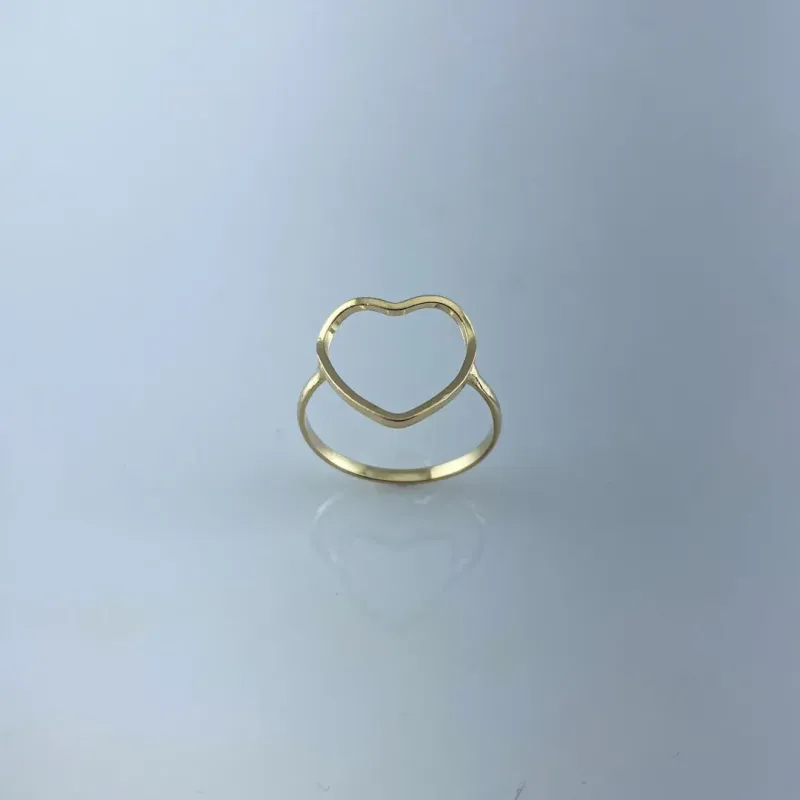 Anel Design de Coração Vazado Folheado a Ouro 18k