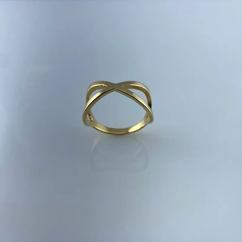 Anel Design Símbolo Infinito Folheado a Ouro 18k