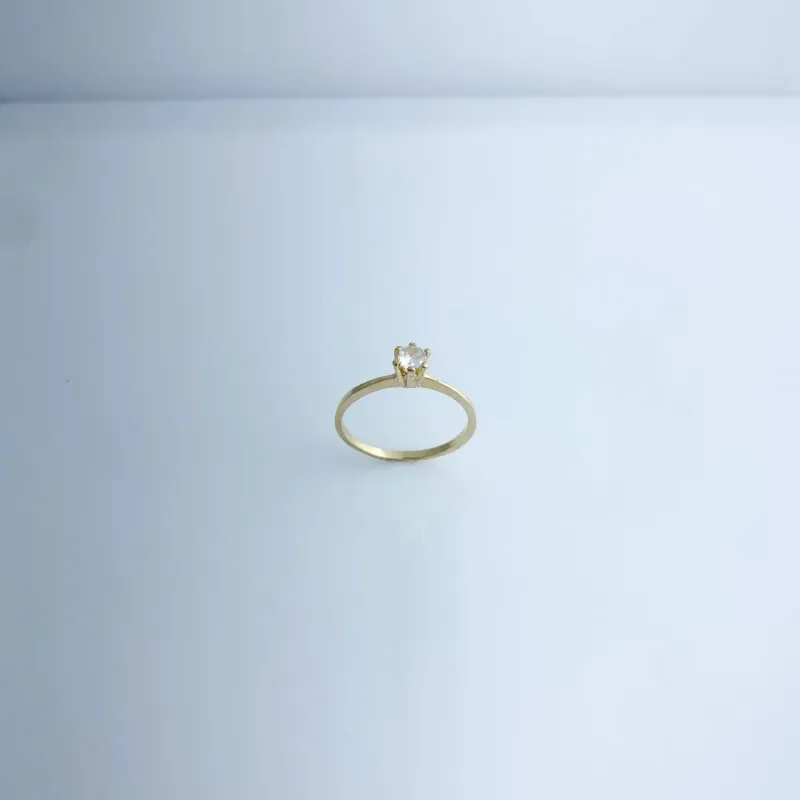 Anel Solitário com Zircônia Folheado a Ouro 18k
