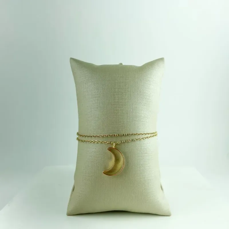 Pulseira Dupla com Pingente De Meia Lua Folheado a Ouro 18k