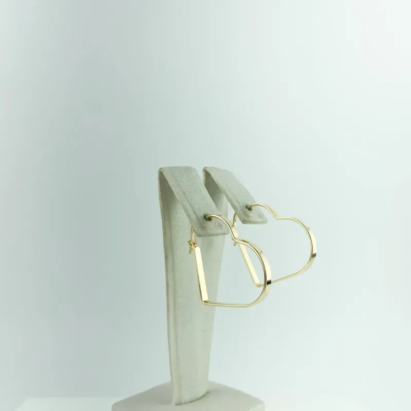 Brinco Argola Design Coração Vazado Folheado a Ouro 18K