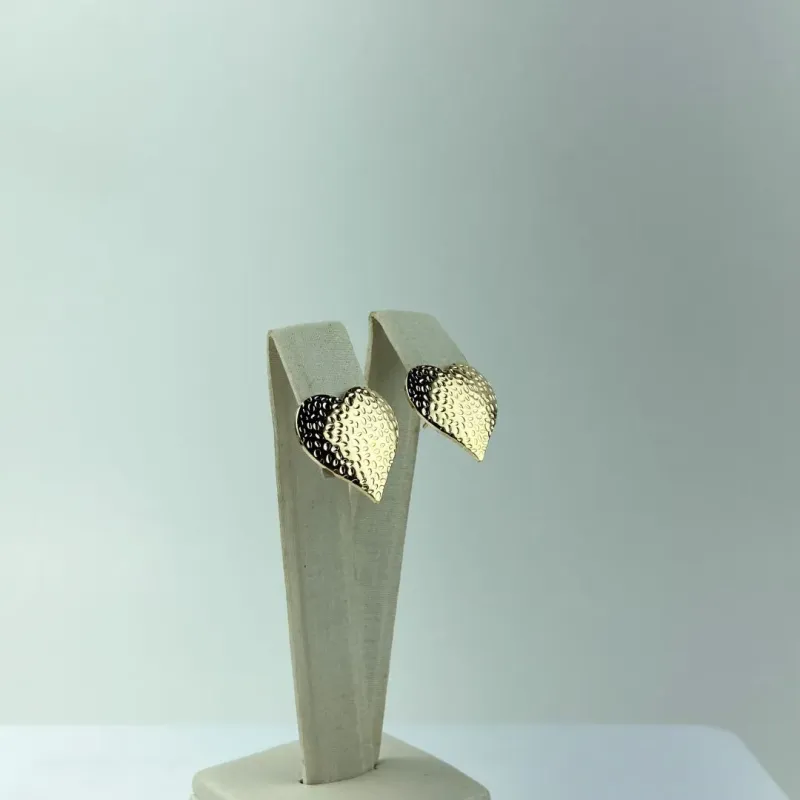 Brinco Design de Coração Martelado Folheado a Ouro 18k