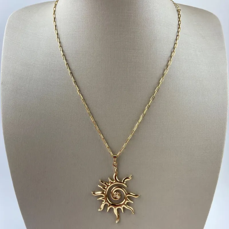 Colar Cartier com Pingente de Sol Folheada a Ouro 18k