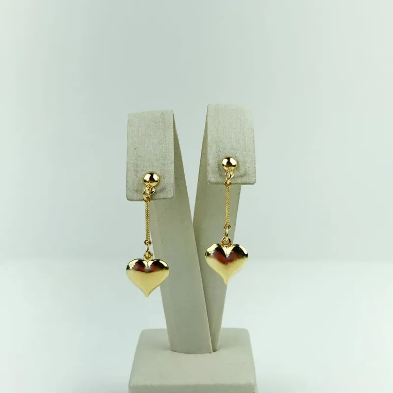 Brinco com Pingente de Coração Folheado a Ouro 18k