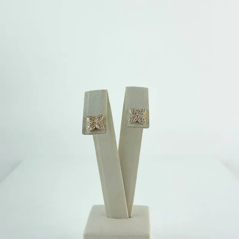 Brinco Flor Cravejado em Zircônias Folheado a Ouro 18 K