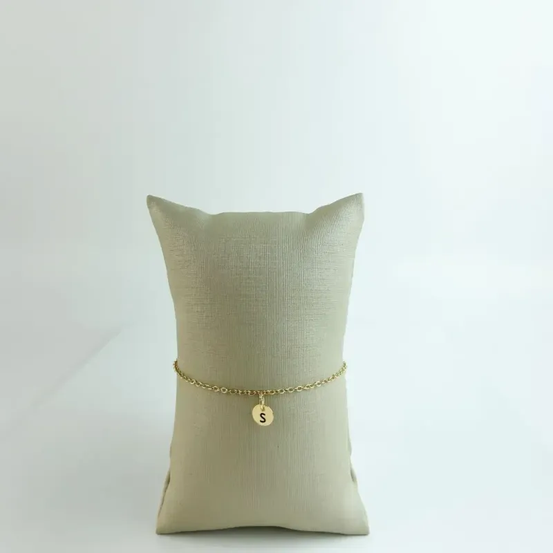 Pulseira com Pingente Letra S Folheada a Ouro 18k