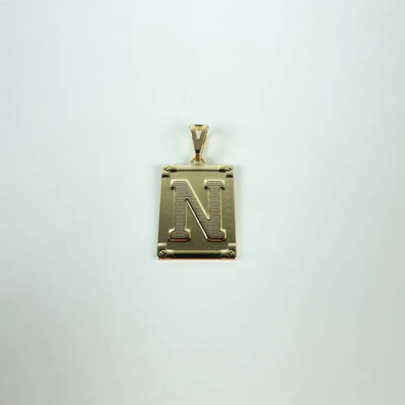 Pingente Placa Letra N Folheado a OUro 18k