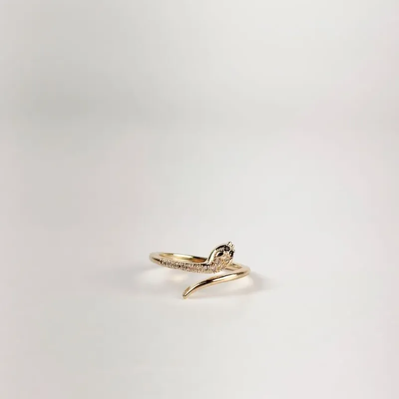 Anel Design de Cobra em Zircônias Folheado a Ouro 18k