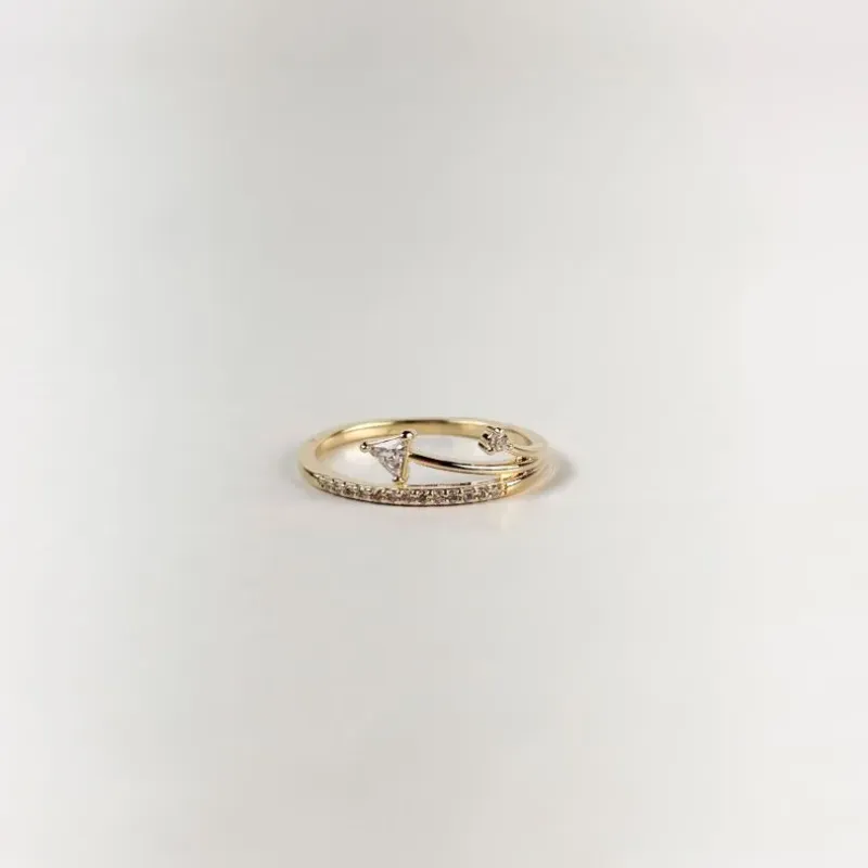 Anel Seta em Zircônias Folheado a OUro 18k