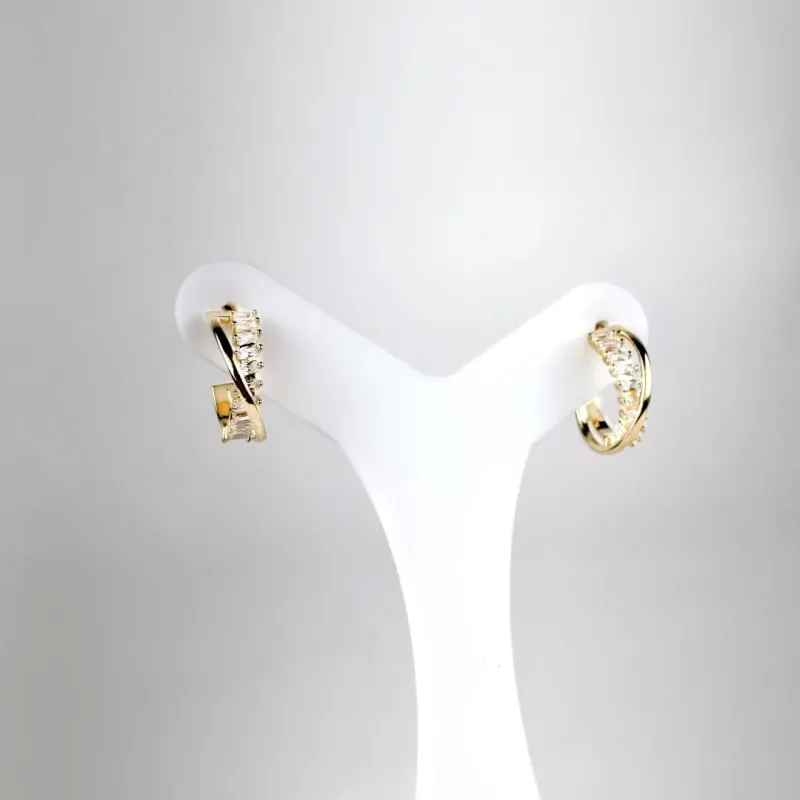 Brinco Argola em Zircônias Folhado a Ouro 18k
