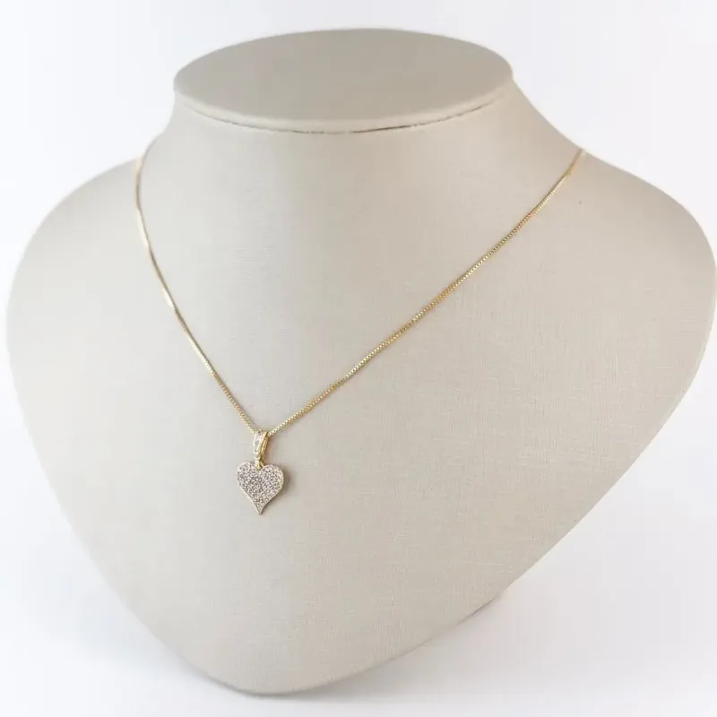 Colar Pingente Coração em Zircônias Folheado a Ouro 18k