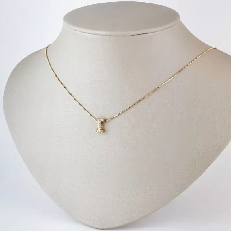 Colar Pingente Letra I em Zircônias Folheado a Ouro 18k