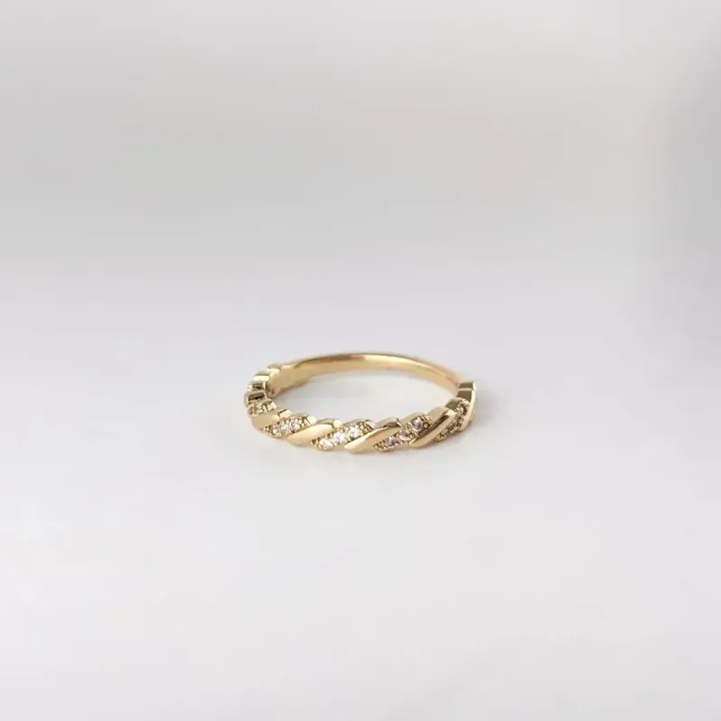 Anel Trançado em Zircônias Folheado a Ouro 18k