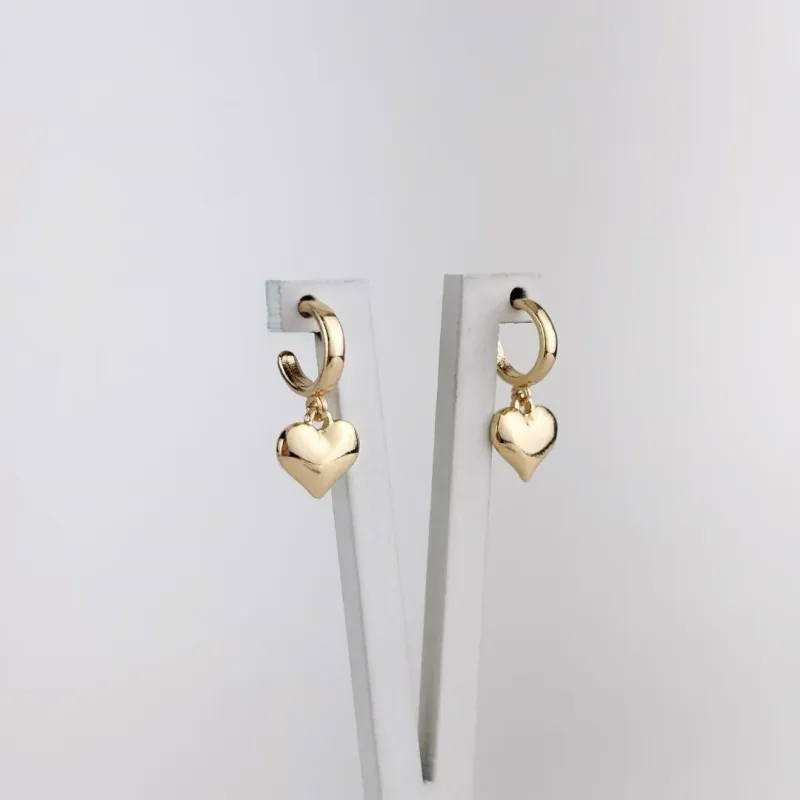 Brinco Argola Pingente de Coração Folheado a Ouro 18k