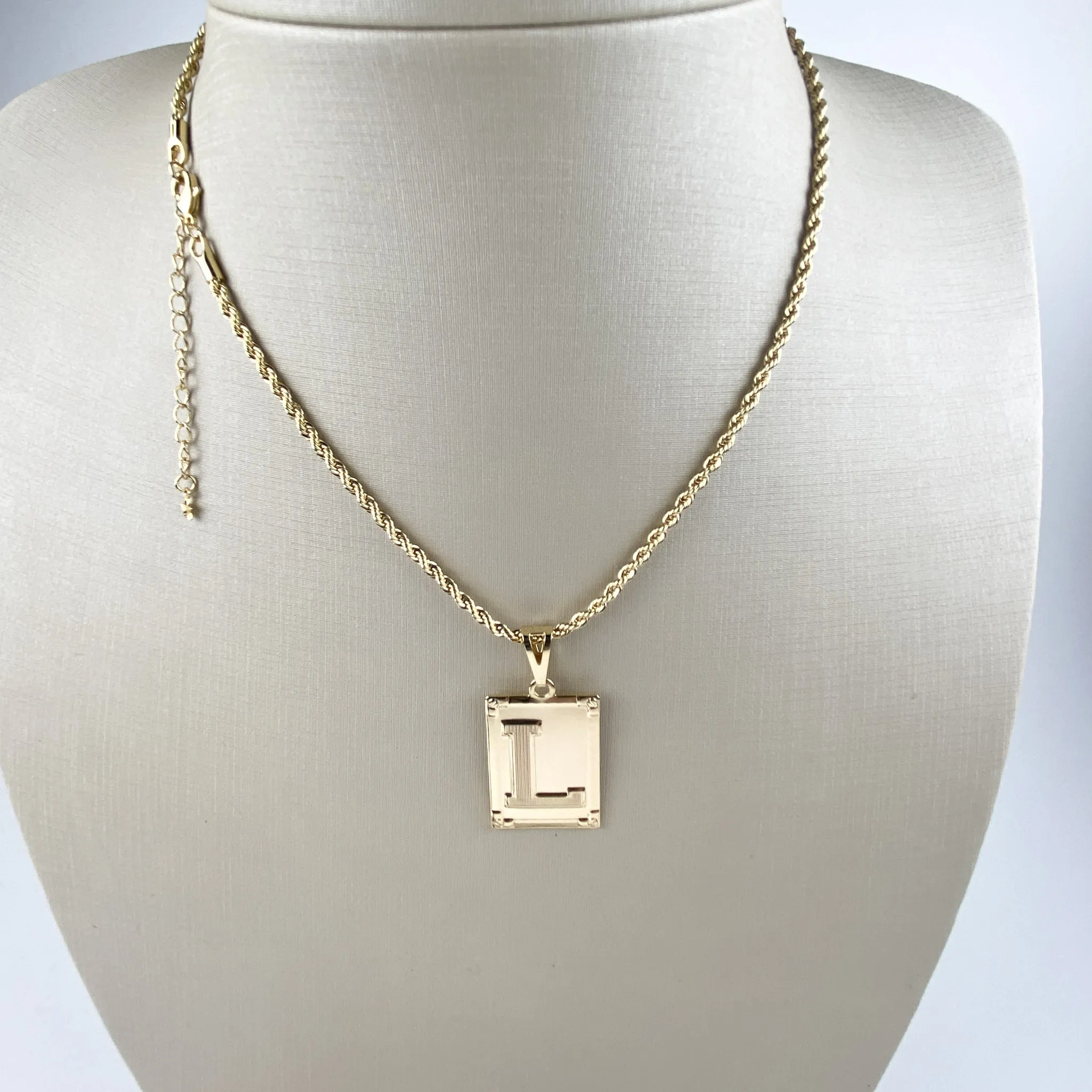 Colar Cordão Baiano com Pingente Letra L Folheada a Ouro 18k