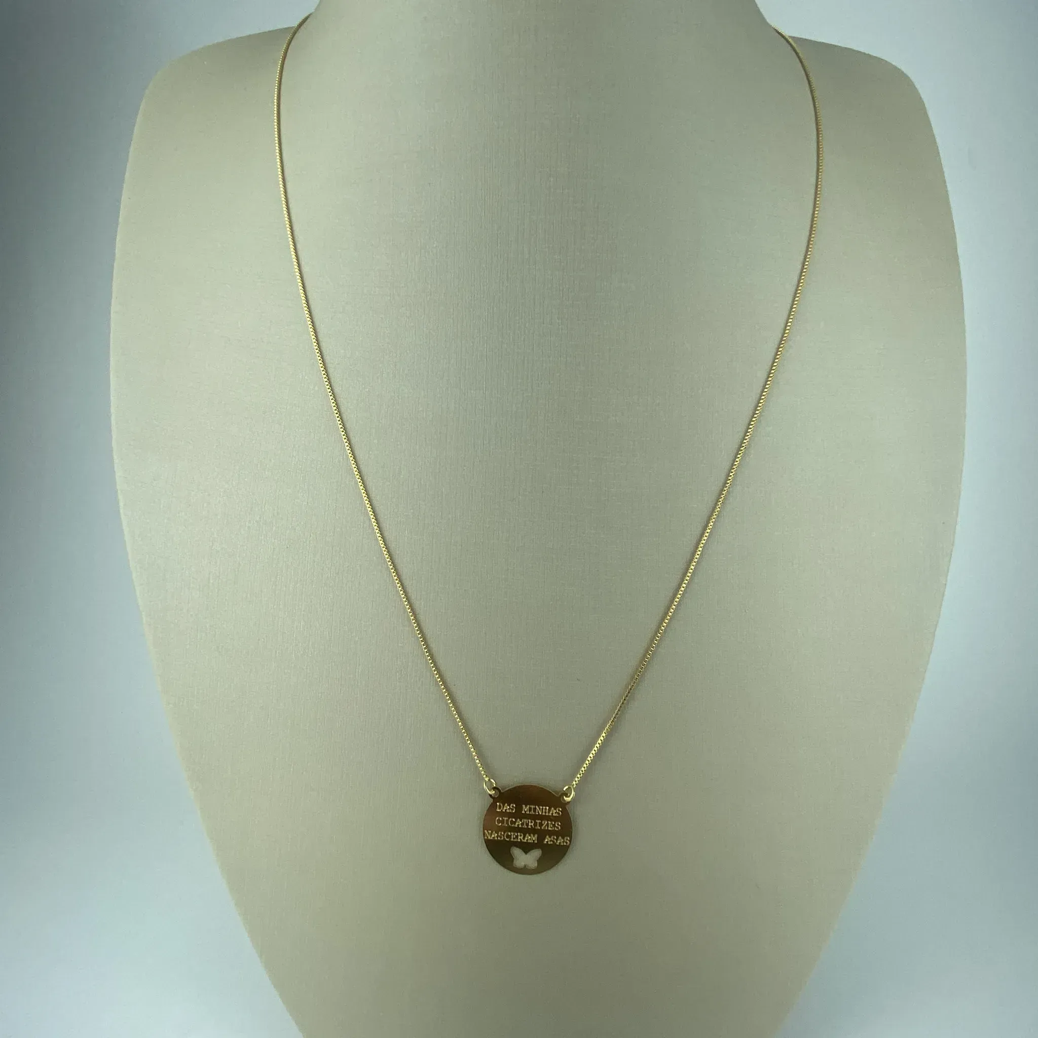 Colar Veneziana com Pingente de Borboleta Folheado a Ouro 18k