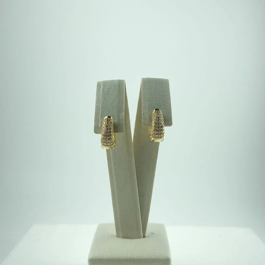 Brinco Argola Oval com Zircônia Folheado a Ouro 18k