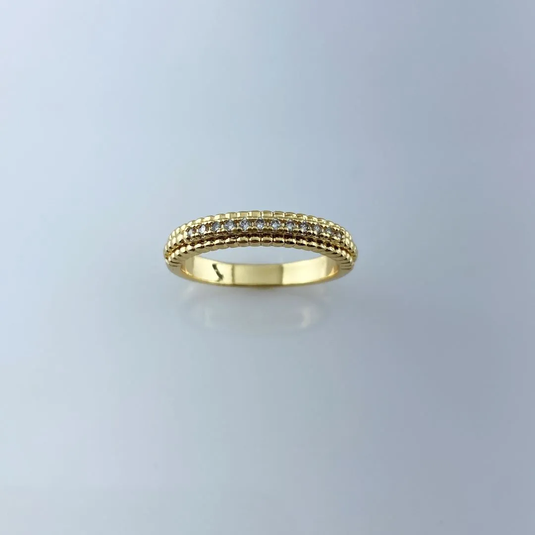 Anel com Zircônias Folheada a Ouro 18k