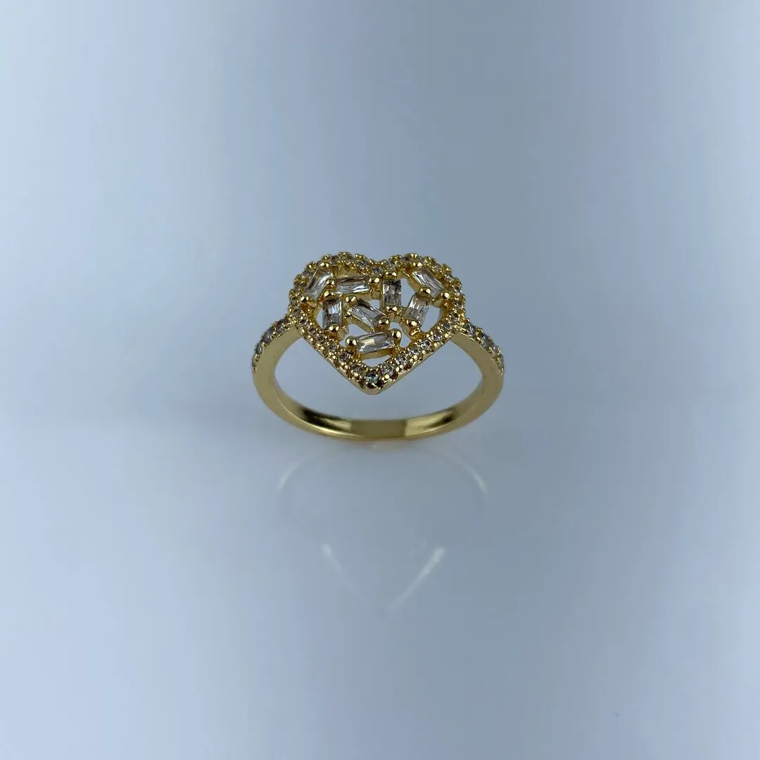 Anel Design Coração em Zircônia Folheado a Ouro 18k