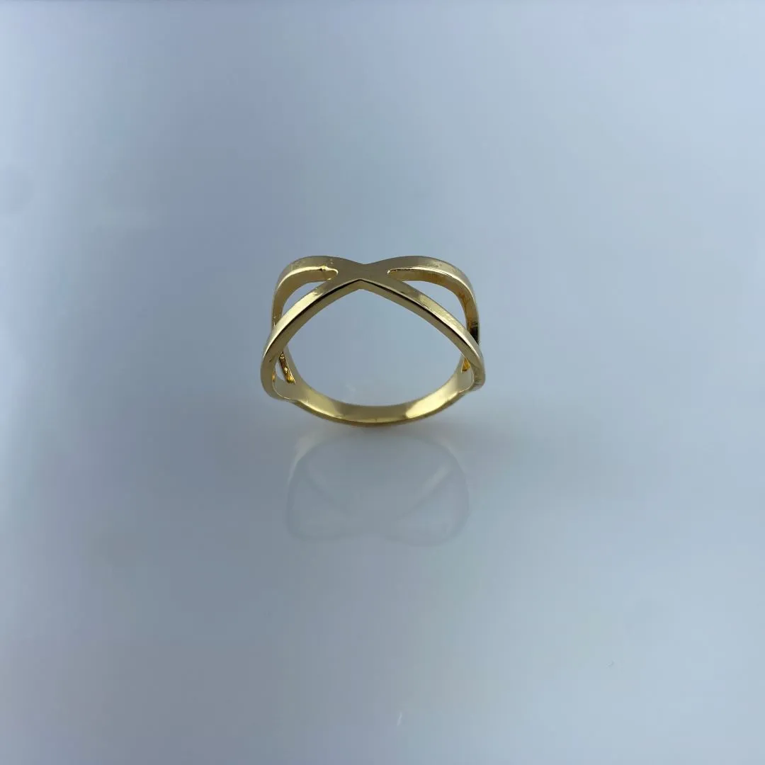 Anel Design Símbolo Infinito Folheado a Ouro 18k