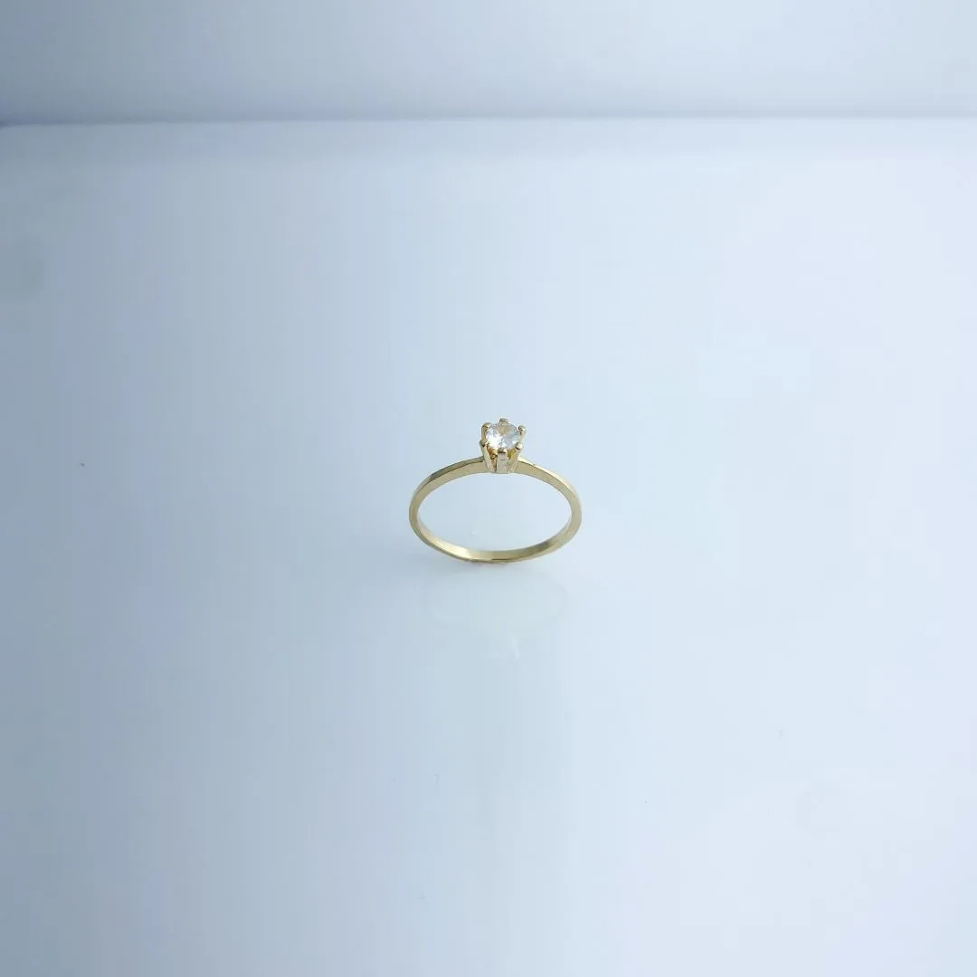 Anel Solitário com Zircônia Folheado a Ouro 18k