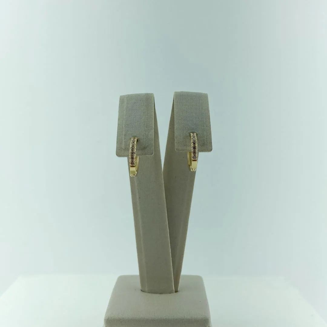 Brinco de Argola Cravejado em Zircônia Folheado a Ouro 18k
