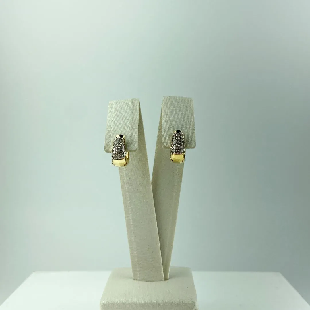 Brinco Oval em Zircônia Folheado a Ouro 18k