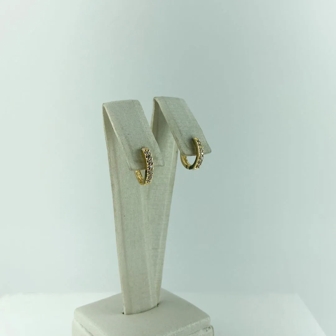 Brinco Argolinha com Zircônias Folheado a Ouro 18k