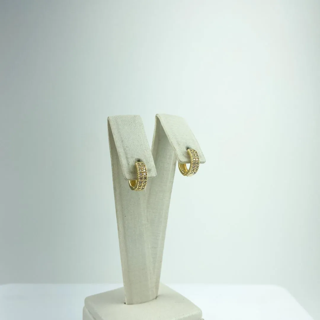 Brinco Argolinhas Cravejadas com Zircônia Folheada a Ouro 18k