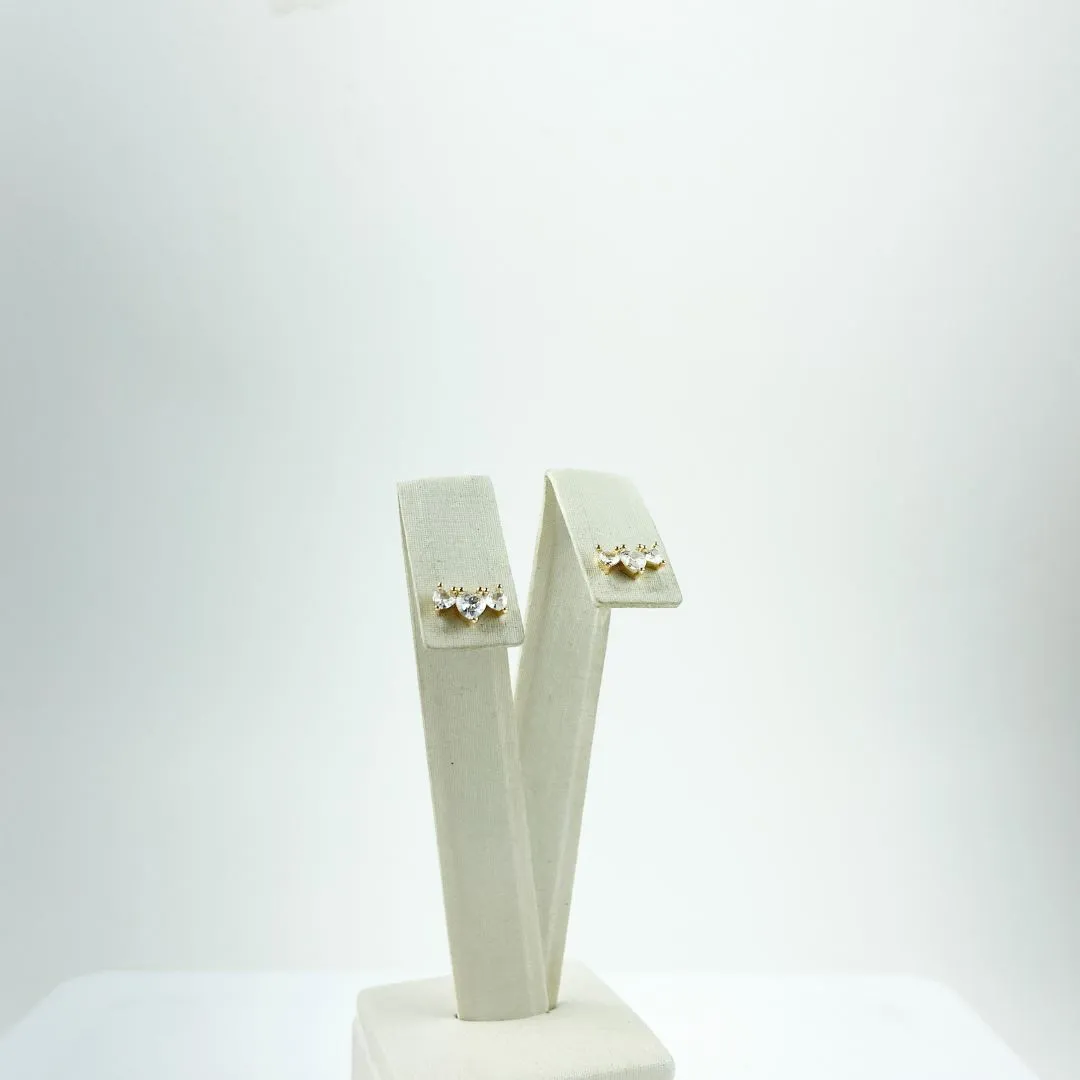 Brinco Três Corações com Zircônias Folheado a Ouro 18k