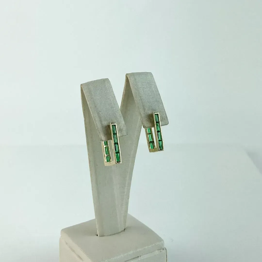 Brinco Argola Retangular em Zircônia Verde Folheado a Ouro 18 K