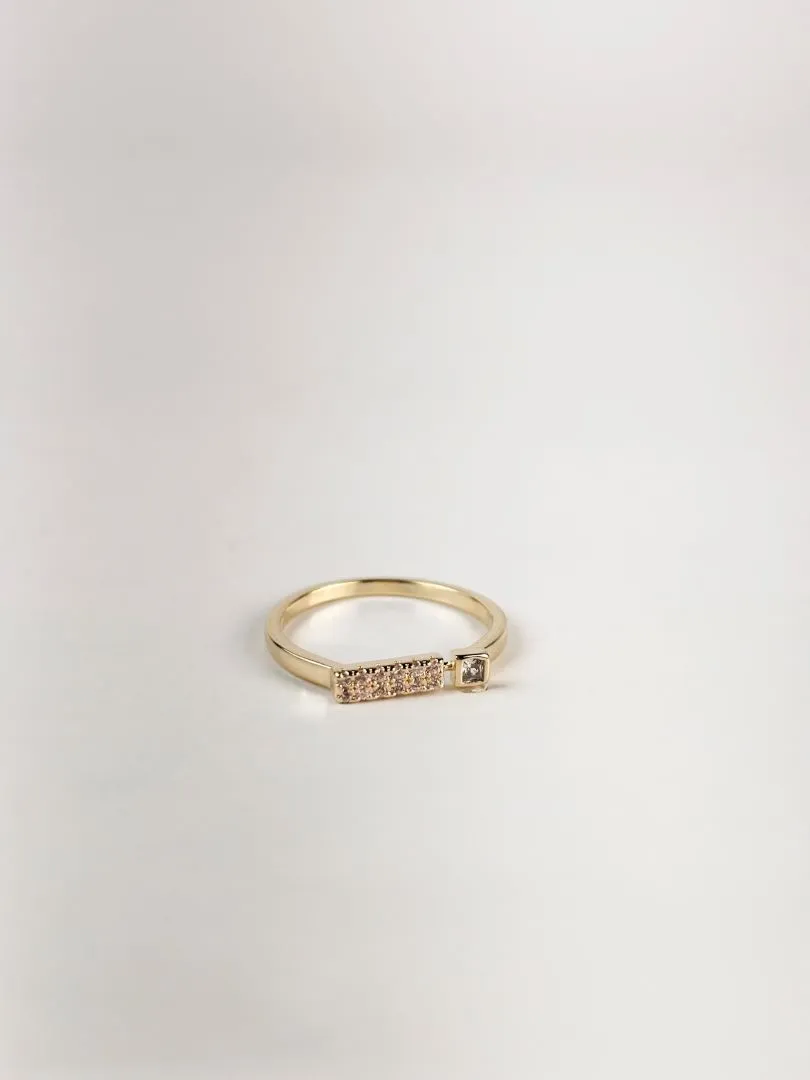 Anel Aparador em  Zircônias Folheado a OUro 18k