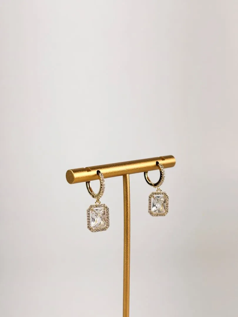 Brinco Argola Pedra Retangular em Zircônia Folheado a Ouro 18k