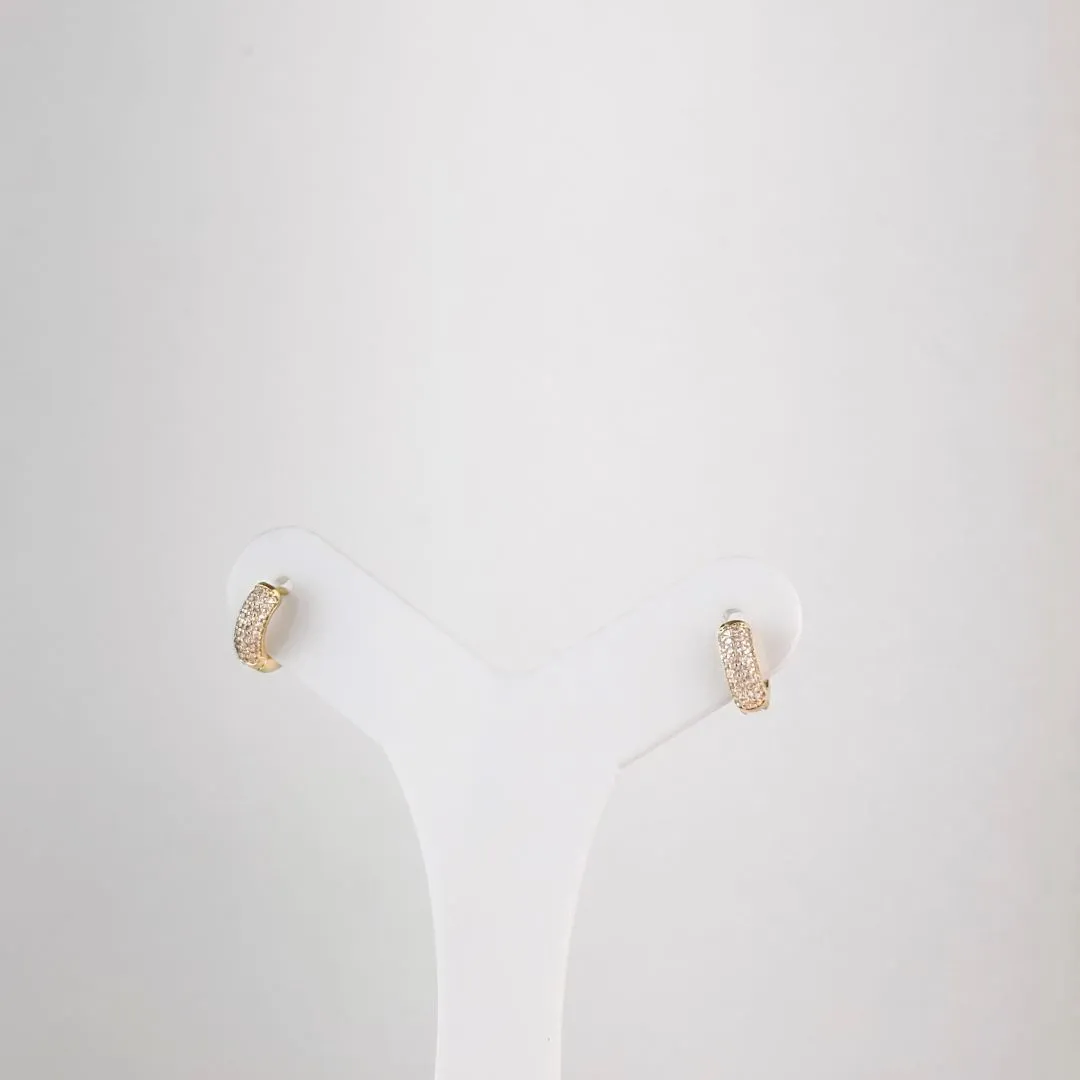 Brinco Argola Cravejada em Zircônias Folheado a Ouro 18k