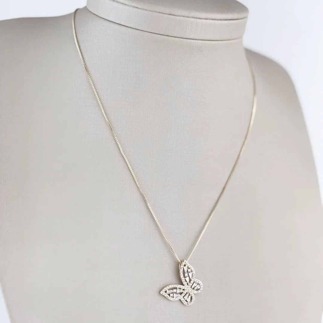 Colar Borboleta Cravejada em Zircônias Folheado a Ouro 18k