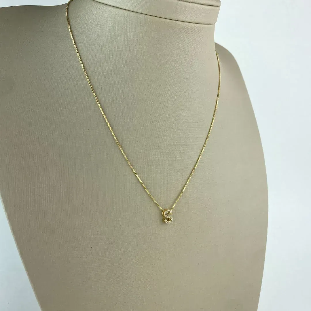 Colar Veneziana com Pingente de Letra S Cravejada de Zircônias Folheado a Ouro 18k